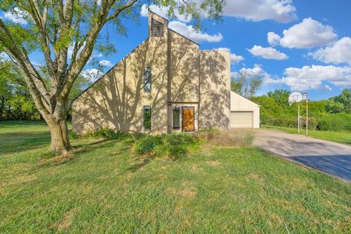 399 S Seneca Rd, Wellington, KS, 67152-8385 | Card Image