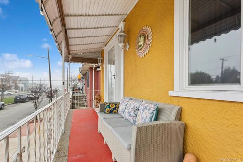 140 Roosevelt Blvd, Long Beach, NY, 11561-3710 | Card Image