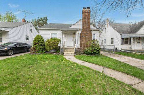 20293 Washtenaw St, Harper Woods, MI, 48225-2227 | Card Image