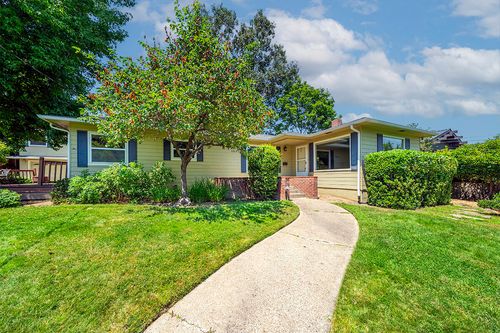 107 Granite St, Ashland, OR, 97520-2751 | Card Image