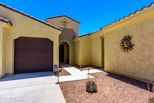 2324 E Dream Catcher Dr, Green Valley, AZ, 85614-6080 | Card Image