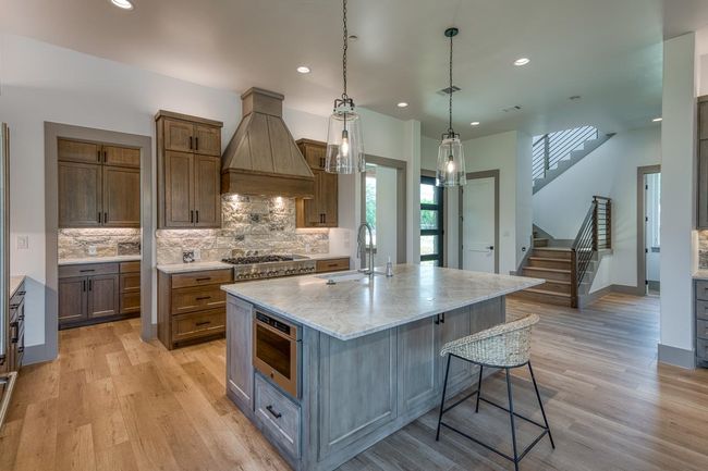 208 E Lakeshore Dr, House other with 4 bedrooms, 5 bathrooms and null parking in Sunrise Beach TX | Image 4