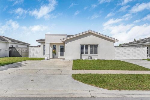 15961 Sw 307th Ter, Homestead, FL, 33033-4227 | Card Image