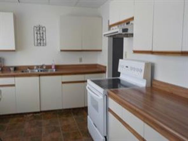 10419 98 St, Home with 0 bedrooms, 0 bathrooms and 4 parking in Fairview AB | Image 4