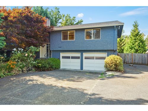 17655 Sw Shawnee Trl, Tualatin, OR, 97062-8466 | Card Image