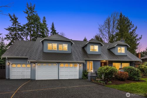 2516 Medina Cir, Medina, WA, 98039-1502 | Card Image