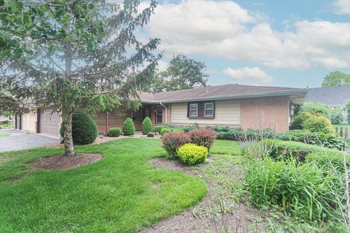69 Grange Rd, Elk Grove Village, IL, 60007-3908 | Card Image
