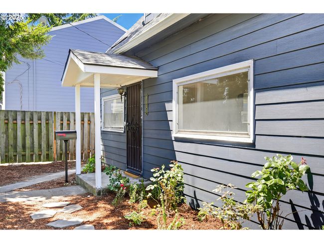 5843 Se 90 Th Ave, House other with 3 bedrooms, 2 bathrooms and null parking in Portland OR | Image 4