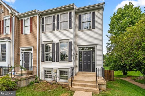 8101 Chelaberry Ct, GAITHERSBURG, MD, 20879-5377 | Card Image