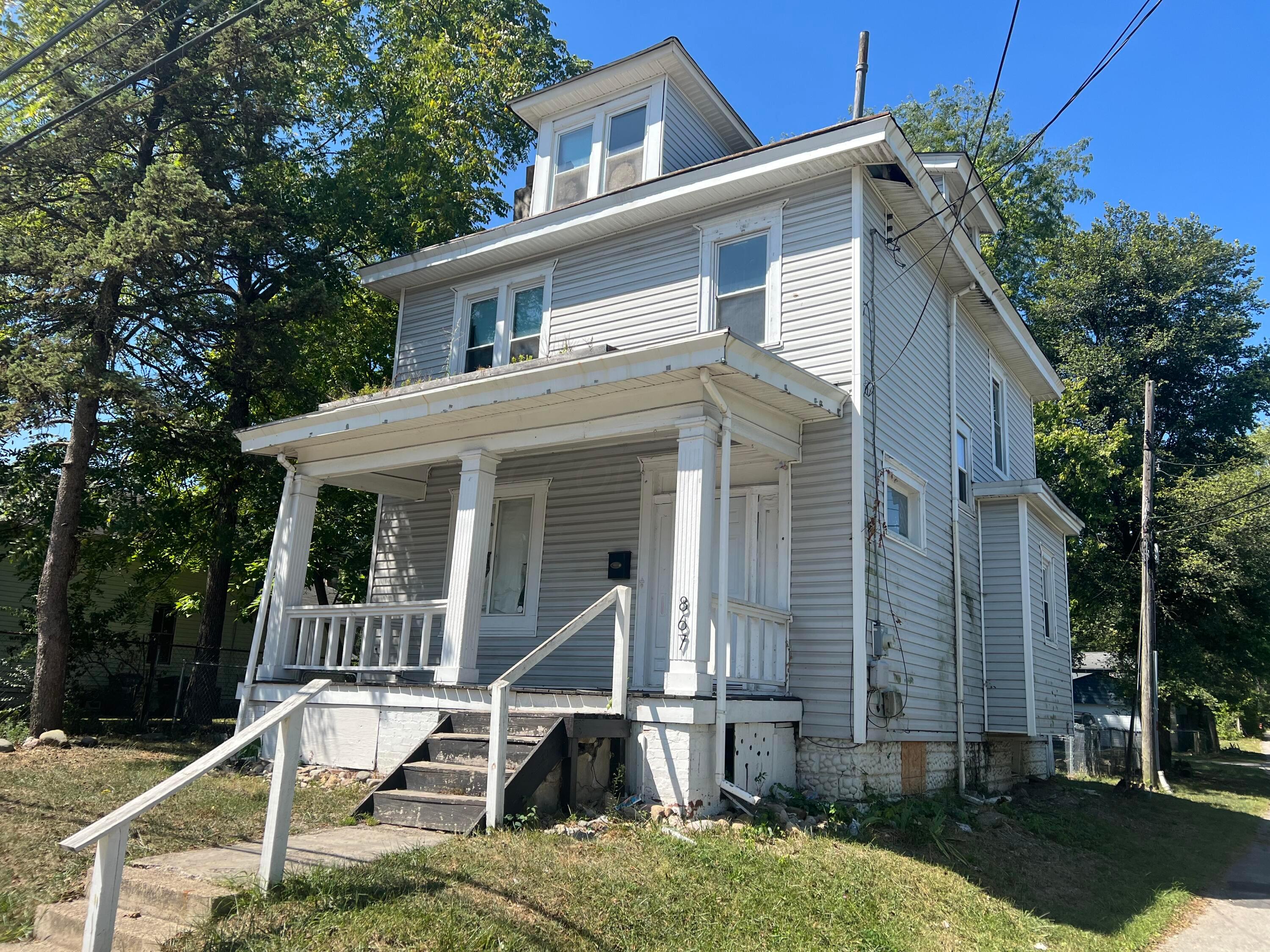 Taylor Ave, Columbus, OH 43219