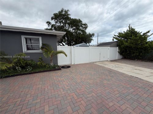 0-414 Sw 2nd Ter, Dania Beach, FL, 33004-3510 | Card Image