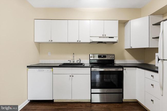 APT-4M7 - 275 Green St, Condo with 2 bedrooms, 1 bathrooms and null parking in BEVERLY NJ | Image 15