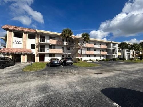 305-6005 Del Lago Cir, Sunrise, FL, 33313 | Card Image