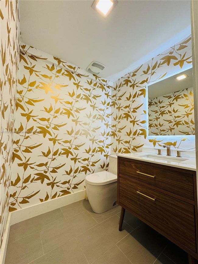 APT-17 - 7728 Collins Ave, Condo with 2 bedrooms, 3 bathrooms and null parking in Miami Beach FL | Image 13