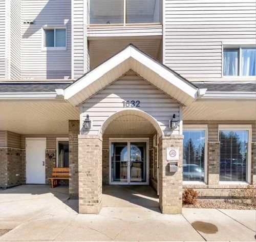 309-1632 Saamis Drive Nw, Medicine Hat, AB, T1C4X3 | Card Image