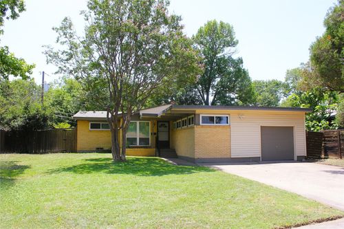 3010 Hillglenn Rd, Dallas, TX, 75228-3532 | Card Image