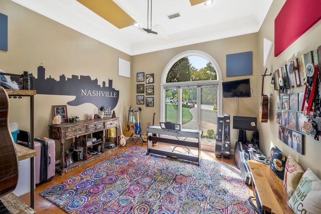Music Room | Image 27