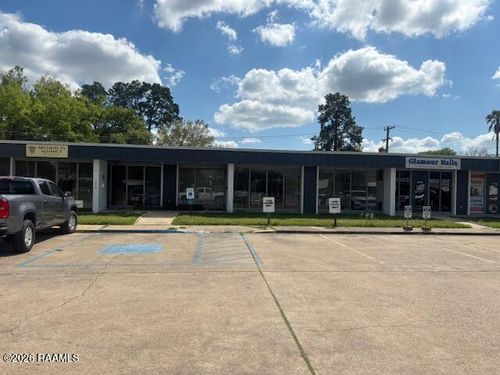 1004 Creswell Ln, Opelousas, LA, 70570-5822 | Card Image