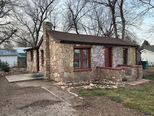 1839 Pine St, sturgis, SD, 57785-2325 | Card Image