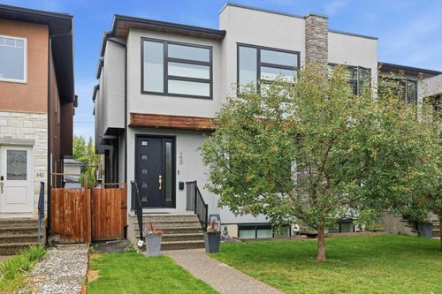 440 26 Ave Nw, Calgary, AB, T2M2E2 | Card Image