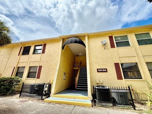 7612 Camarina Calle, TAMPA, FL, 33615-2442 | Card Image