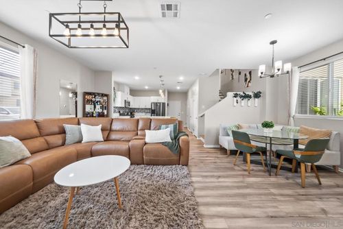 111-5223 Surfwalk Way, San Diego, CA, 92154-5267 | Card Image