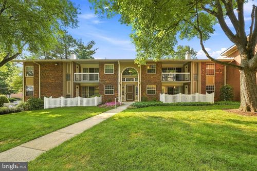204-1914 Wilson Ln, MCLEAN, VA, 22102-4715 | Card Image