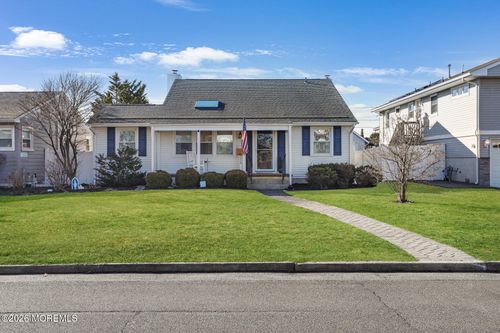 210 Laurel Ct, Point Pleasant Beach, NJ, 08742-3242 | Card Image