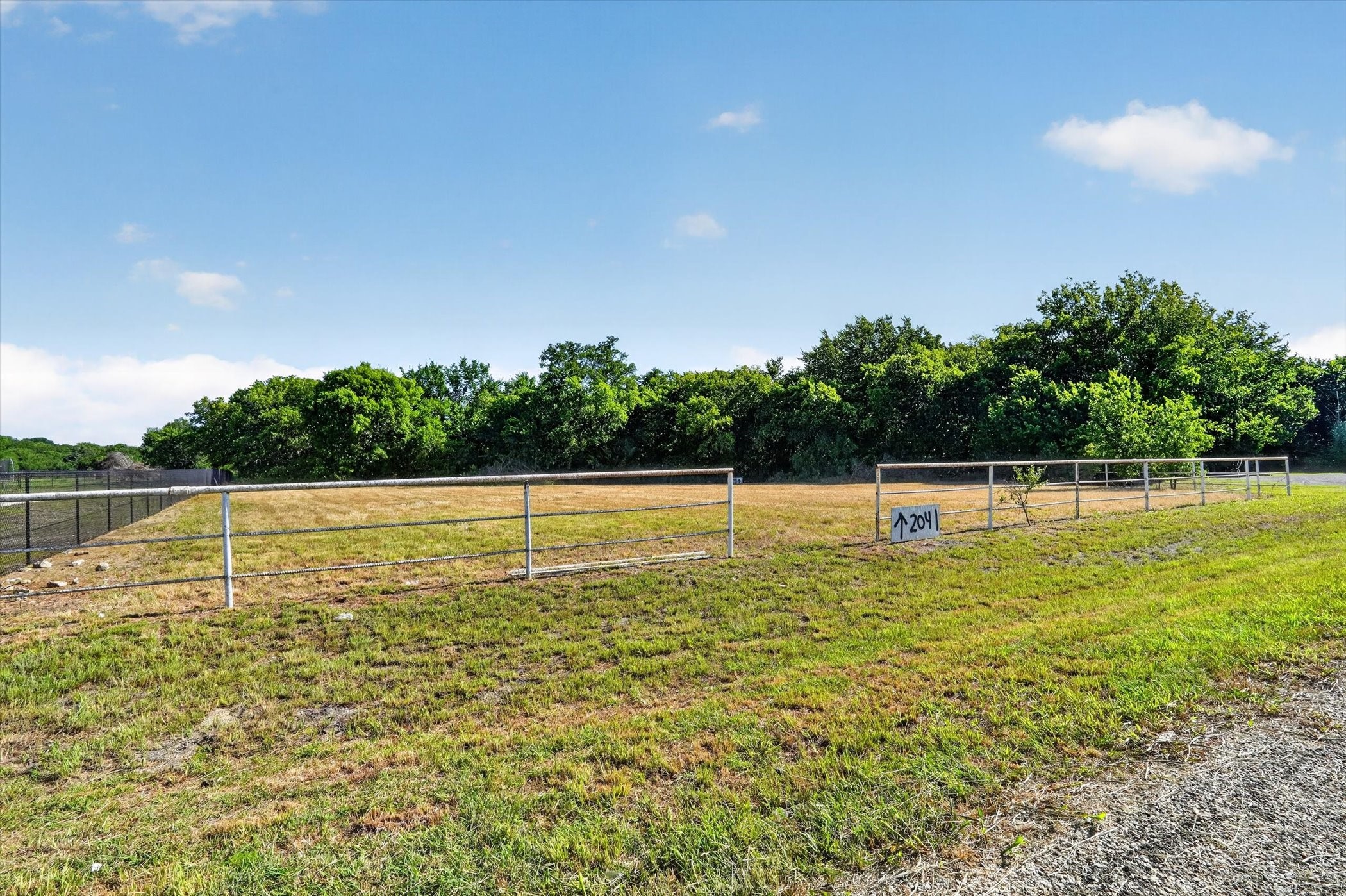 Land in Alvarado