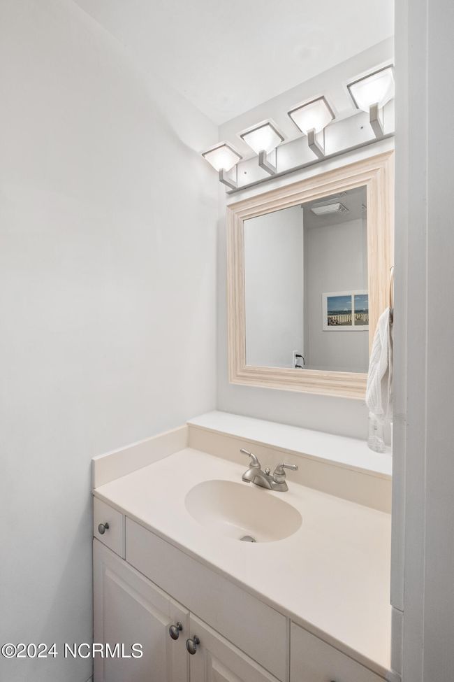 206 N Bald Head Wynd, House other with 3 bedrooms, 4 bathrooms and 2 parking in Bald Head Island NC | Image 28
