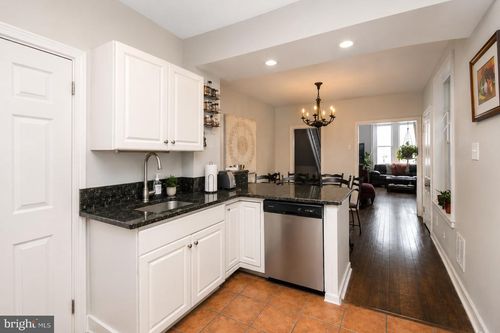 2503 Carpenter St, PHILADELPHIA, PA, 19146-3907 | Card Image