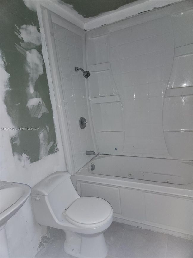 1007 Citrus Isle, Home with 0 bedrooms, 0 bathrooms and 6 parking in Fort Lauderdale FL | Image 20