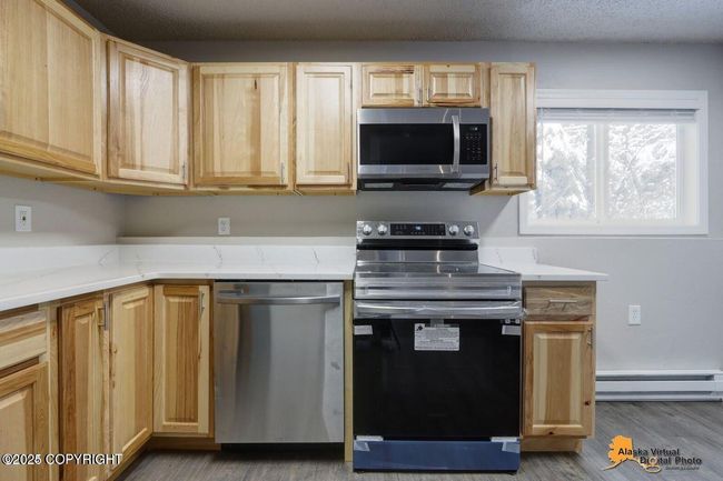 Kitchen 2 | Image 9