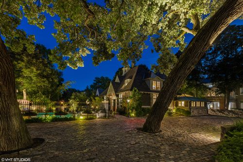 1319 Forest Ave, Evanston, IL, 60201-4707 | Card Image