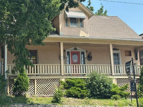 415 S 9th St, Saint Joseph, MO, 64501-2715 | Card Image