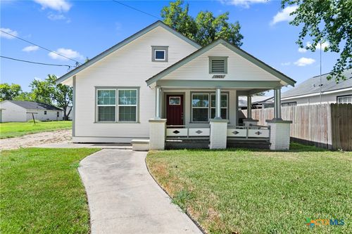 1903 E North St, Victoria, TX, 77901-8555 | Card Image
