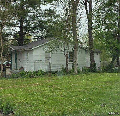 302 S 3rd St, Elsberry, MO, 63343-1510 | Card Image