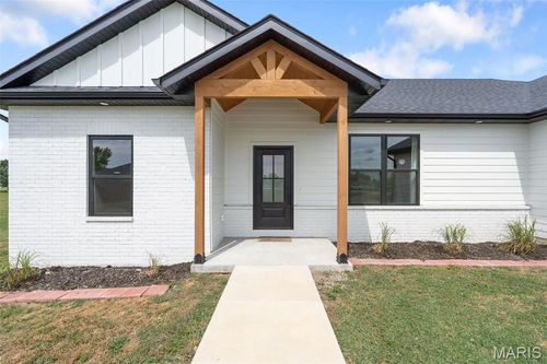 23365 N Lark Song Ln, Sturgeon, MO, 65284-2902 | Card Image