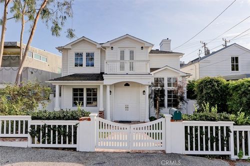 576 27th St, Manhattan Beach, CA, 90266 | Card Image