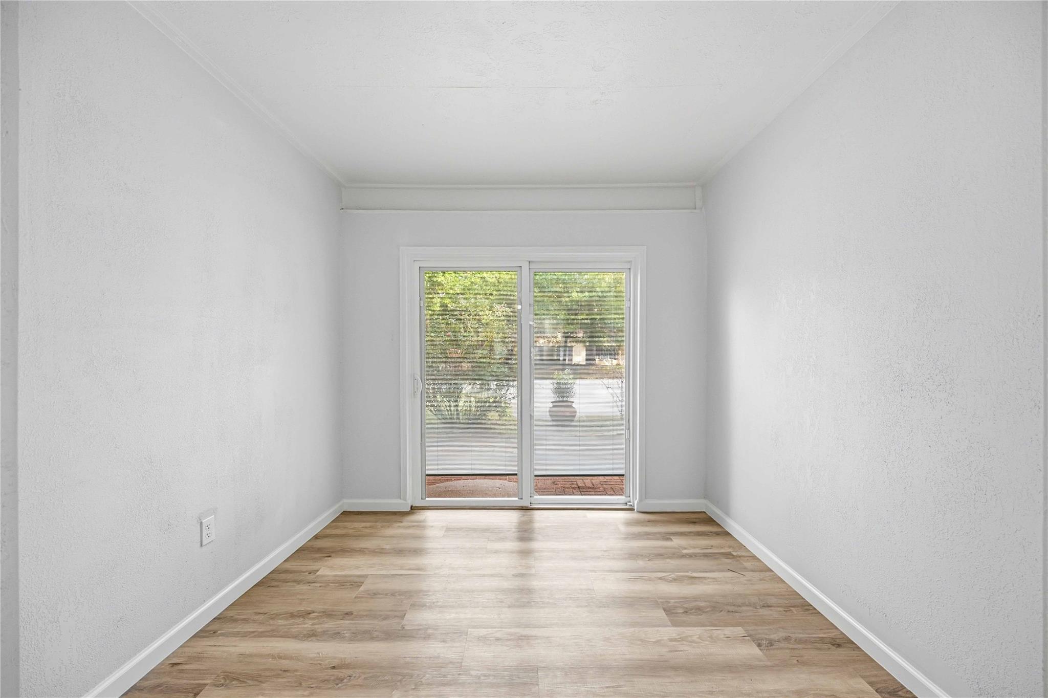 Residential Lease in Oak Ridge North 3