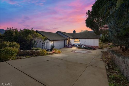 20220 Bald Mountain Dr, Tehachapi, CA, 93561-7930 | Card Image