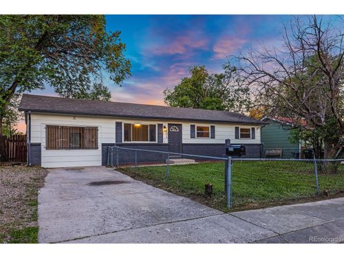 2075 Pepperwood Dr, Colorado Springs, CO, 80910-1437 | Card Image