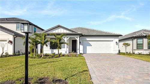20514 Pebble Glen Dr, ESTERO, FL, 33928-9811 | Card Image