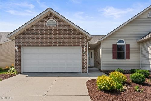 1170 Wild Brook Dr, Akron, OH, 44313-8637 | Card Image