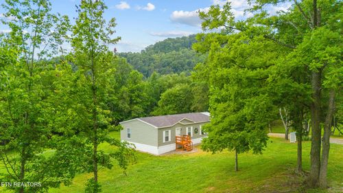 3329 Stinking Creek Rd, Pioneer, TN, 37847-4503 | Card Image