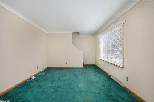 21705 Fresard St, Saint Clair Shores, MI, 48080-3922 | Card Image