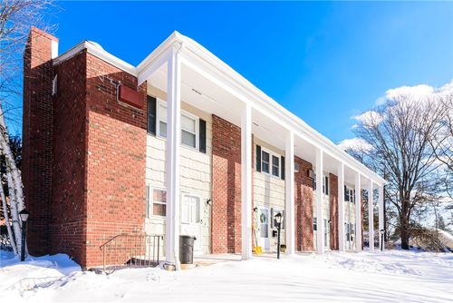 apt-c-19 Crestview Dr, Westerly, RI, 02891-2949 | Card Image