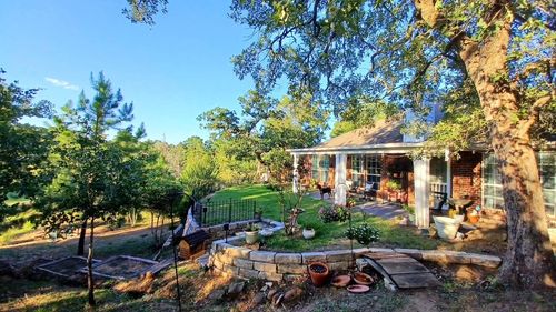 199 Ulupau Cir, Bastrop, TX, 78602-7349 | Card Image