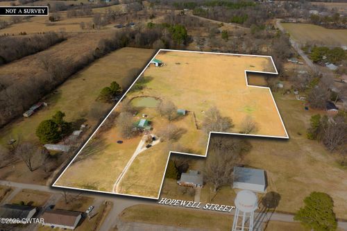 206 Hopewell St, Gleason, TN, 38229-7440 | Card Image