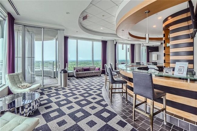 APT-1507 - 3338 Peachtree Rd Ne, Condo with 2 bedrooms, 2 bathrooms and 2 parking in Atlanta GA | Image 59
